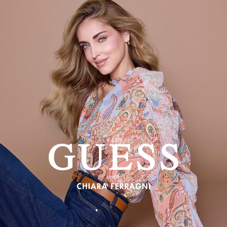 Chiara Ferragni rosto da Guess