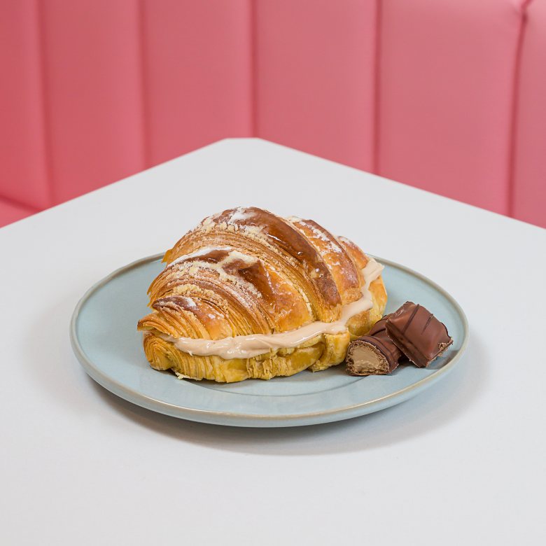 Croissant com recheio de Kinder Bueno